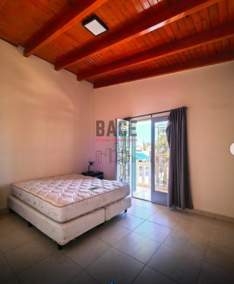 VENTA de Casa + Dpto Independiente con Pileta y Quincho en el Centro de Catriel!!!