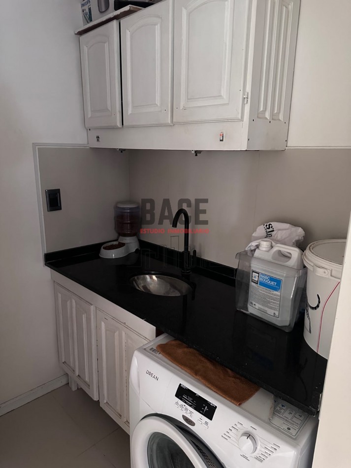 VENTA de Casa + Dpto Independiente con Pileta y Quincho en el Centro de Catriel!!!
