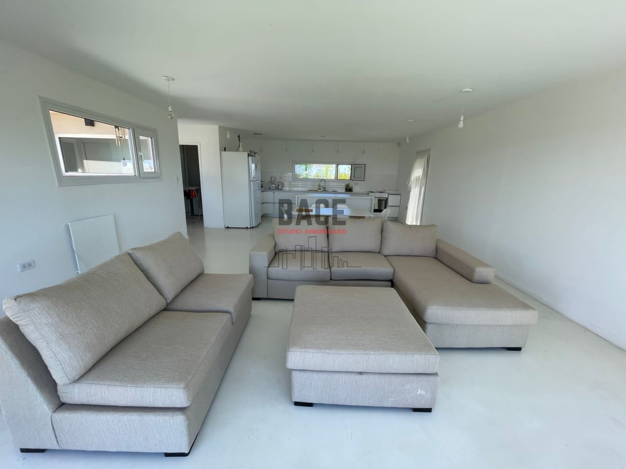 ESPECTACULAR OFERTA UNICA - CASA CON VISTA Y BAJADA AL LAGO MARI MENUCO - NEUQUEN 