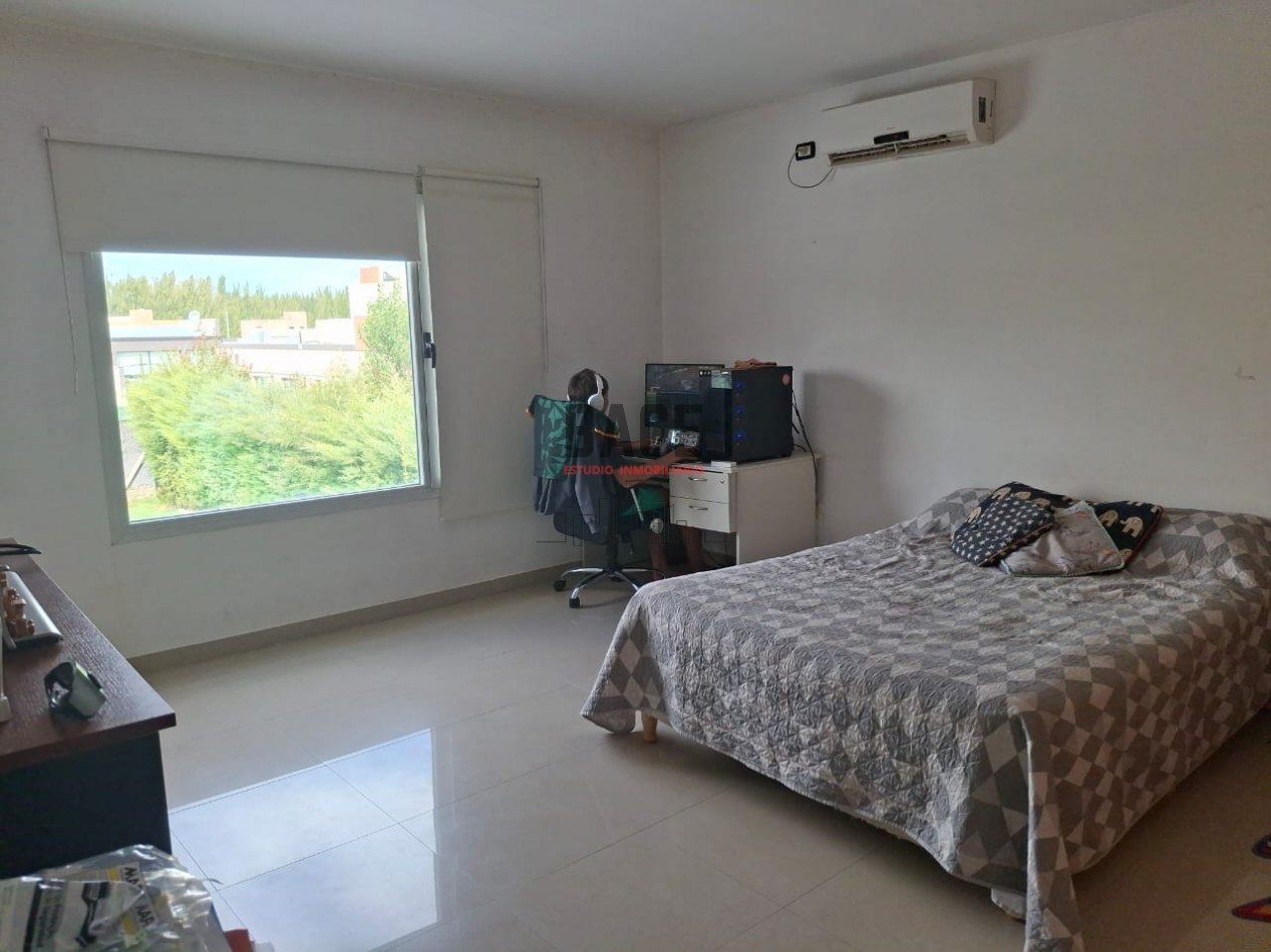 VENTA Hermosa Casa B° privado Elementos - Plottier