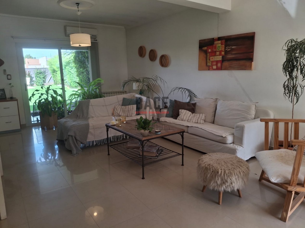 VENTA Hermosa Casa B° privado Elementos - Plottier