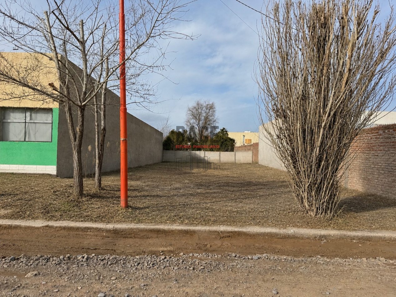  Terreno Con Escritura En Venta - Barrio Residencial Don Higinio 1!! Fernandez Oro!