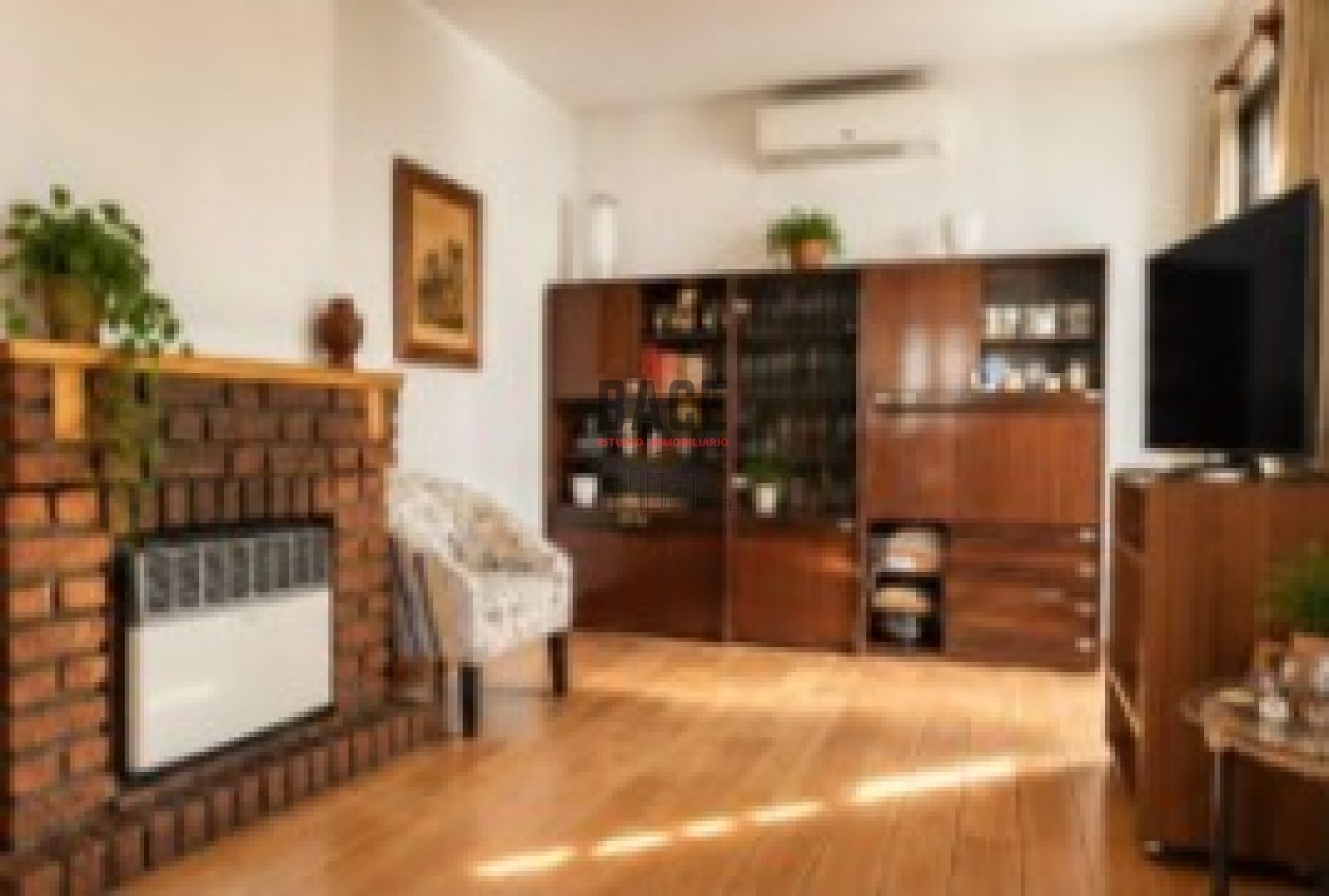 VENTA! Casa Tradicional en Excelente Ubicacion - Neuquen Capital.
