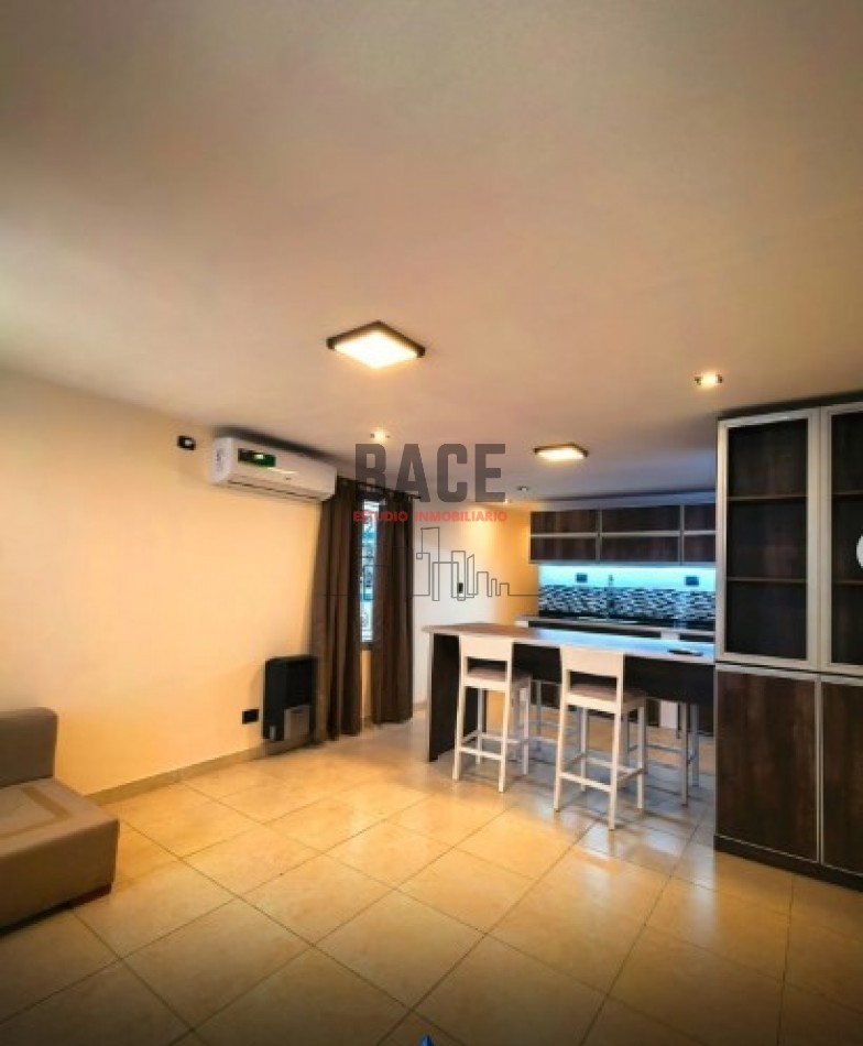 VENTA de Casa + Dpto Independiente con Pileta y Quincho en el Centro de Catriel!!!