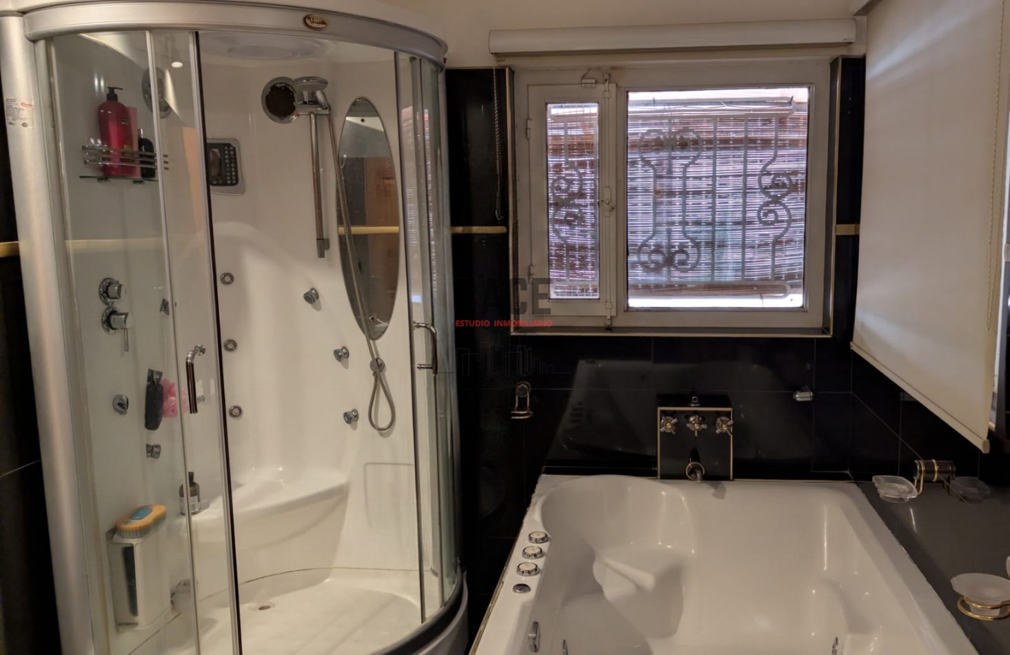 VENTA de Casa + Dpto Independiente con Pileta y Quincho en el Centro de Catriel!!!