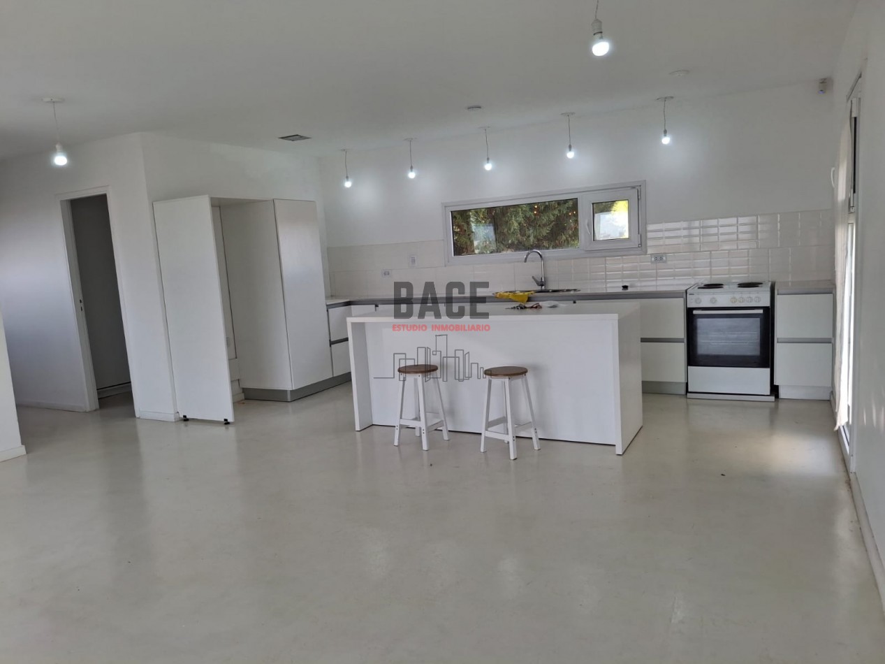 ESPECTACULAR OFERTA UNICA - CASA CON VISTA Y BAJADA AL LAGO MARI MENUCO - NEUQUEN 