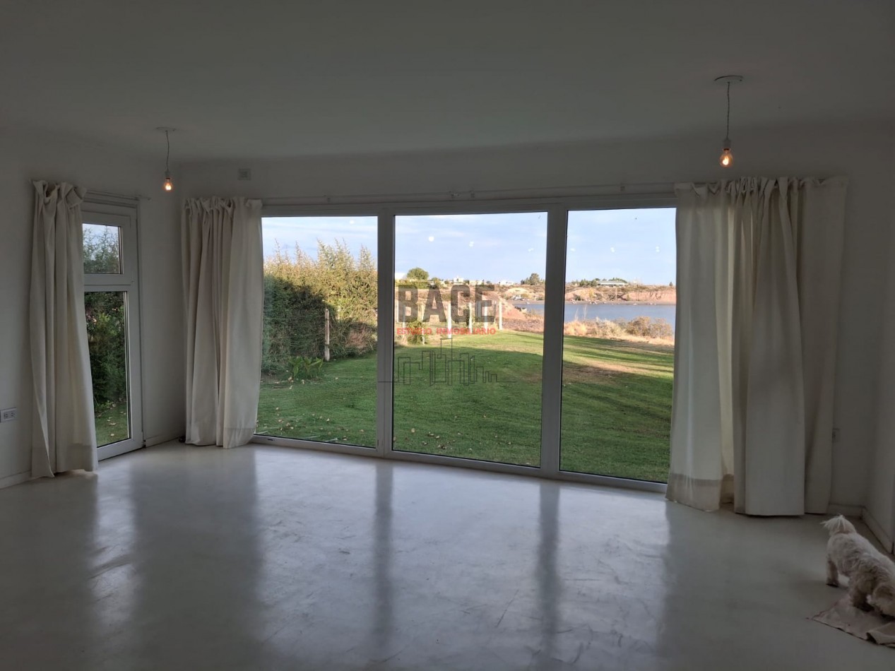 ESPECTACULAR OFERTA UNICA - CASA CON VISTA Y BAJADA AL LAGO MARI MENUCO - NEUQUEN 