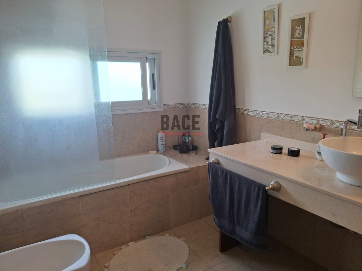 VENTA Hermosa Casa B° privado Elementos - Plottier