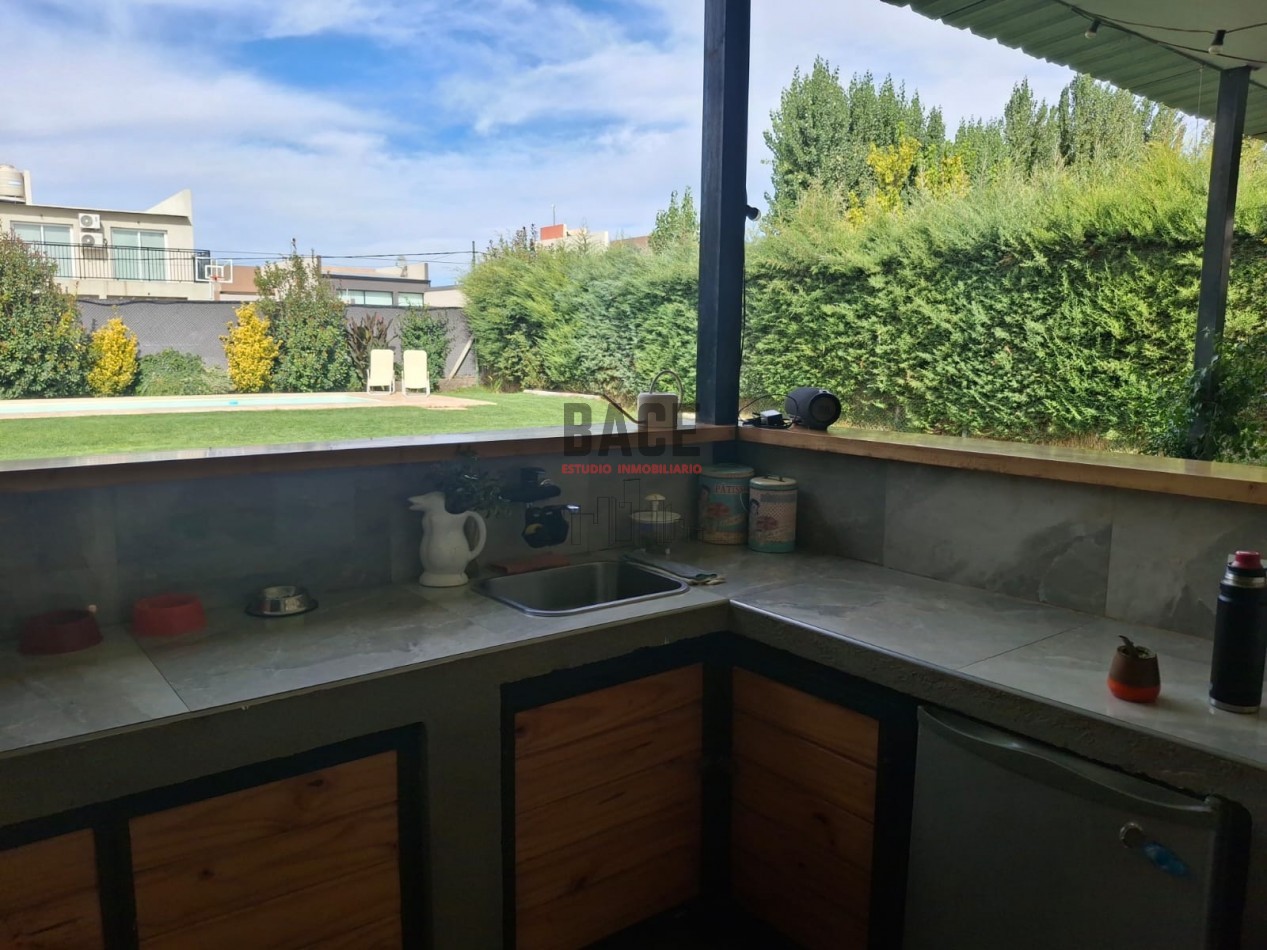 VENTA Hermosa Casa B° privado Elementos - Plottier